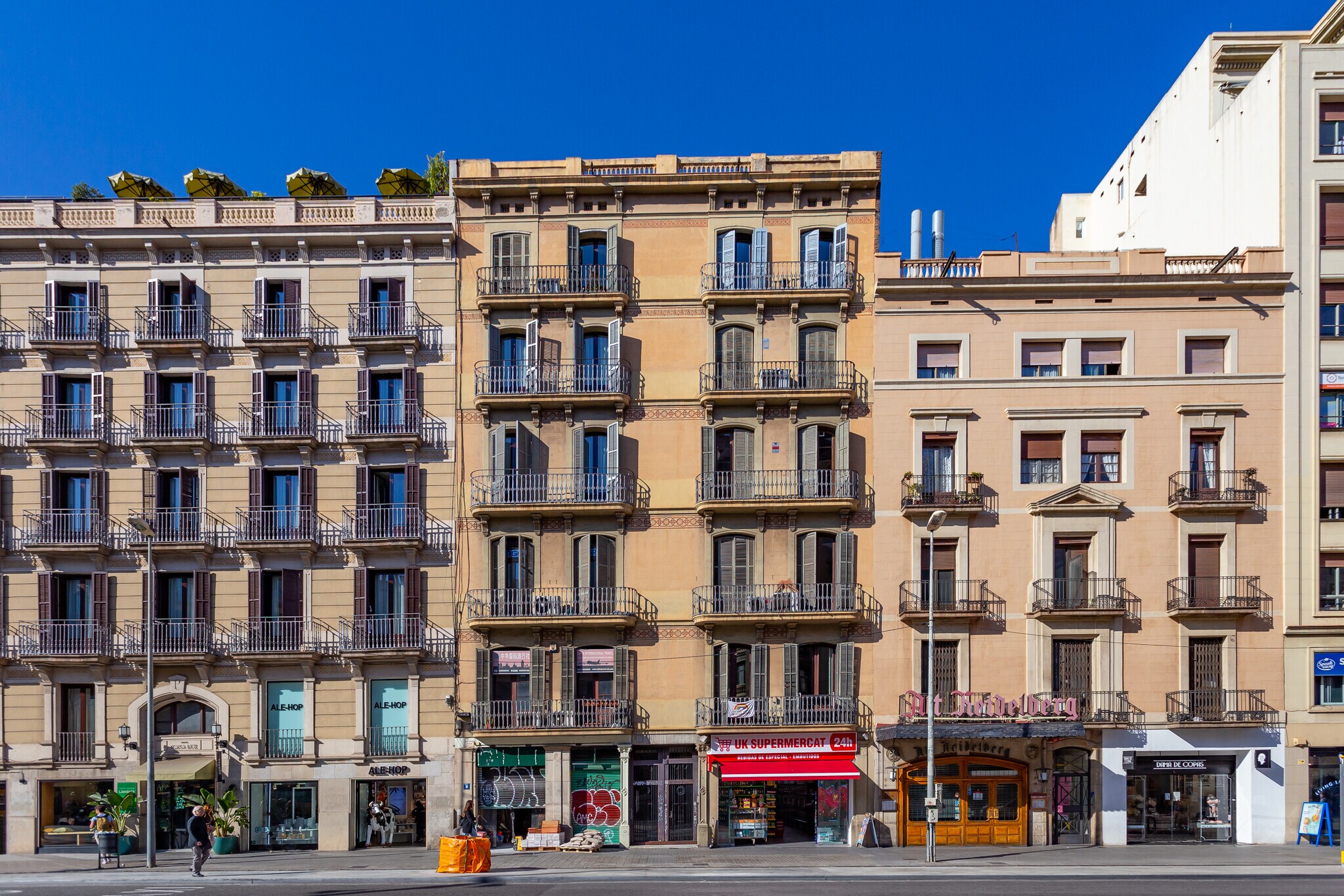 Multifamily in Barcelona, Barcelona for sale Construction Photo- Image 1 of 5