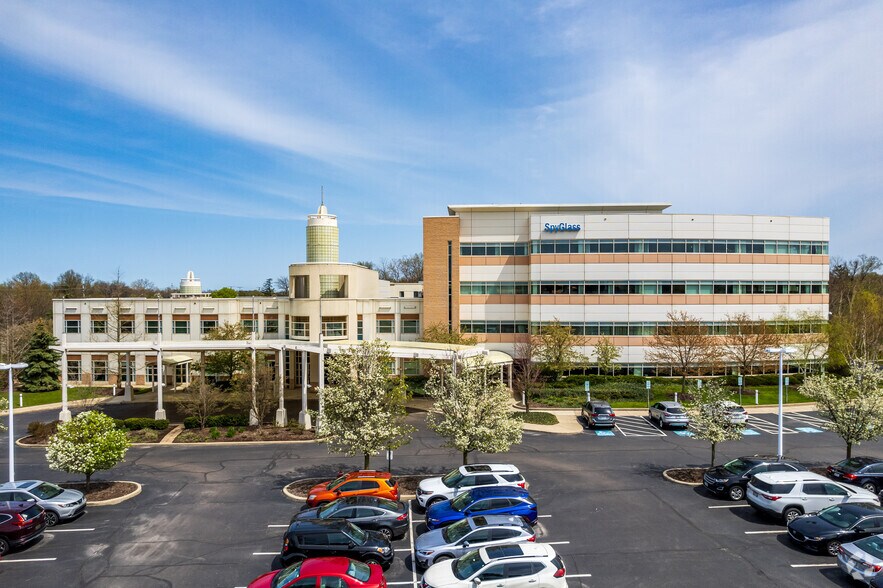 25777 Detroit Rd, Westlake, OH à louer - Photo du bâtiment - Image 1 de 5