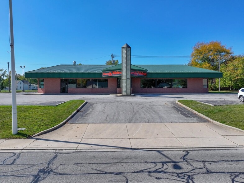 405 N Line St, Columbia City, IN for lease - Building Photo - Image 1 of 5