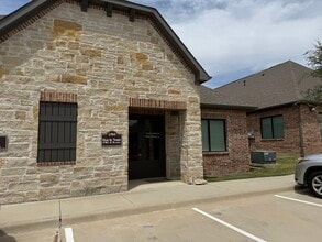 4425 Plano Pkwy, Carrollton, TX à louer Photo du bâtiment- Image 1 de 8