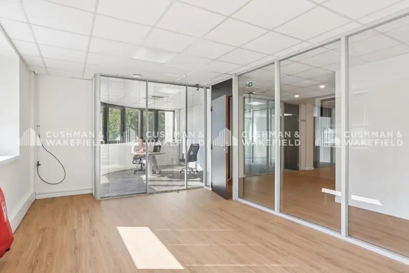 38-40 Rue Victor Hugo, Courbevoie à louer - Photo intérieure - Image 3 de 13