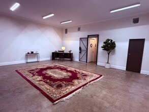 1715 Mariposa Ave, Los Angeles, CA for lease Building Photo- Image 1 of 12