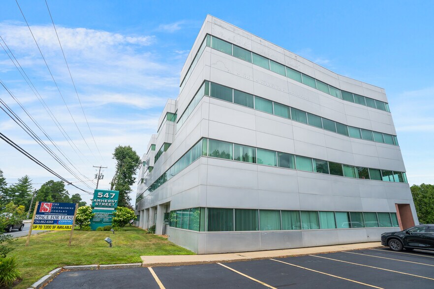 547 Amherst St, Nashua, NH à louer - Photo du bâtiment - Image 1 de 3