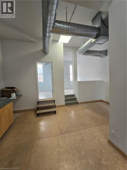 18 Water St N, Cambridge, ON for lease - Interior Photo - Image 2 of 5