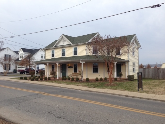 5 Oak Ave, La Plata, MD for lease - Primary Photo - Image 3 of 9