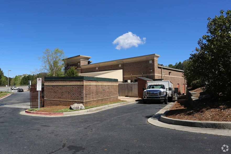 1133 Chastain Rd NW, Kennesaw, GA à louer - Photo du bâtiment - Image 3 de 6
