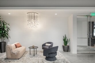 2275 Rio Bonito Way, San Diego, CA for lease Interior Photo- Image 2 of 3