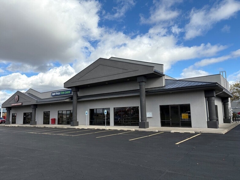 3920 W 5th Ave, Post Falls, ID for lease - Building Photo - Image 1 of 2