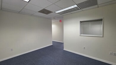 3825 Henderson Blvd, Tampa, FL à louer Photo intérieure- Image 2 de 7