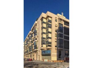 Plus de détails pour Multi-résidentiel à vendre