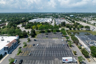 Plus de détails pour N Fairway Dr, Vernon Hills, IL - Commerce de détail à louer