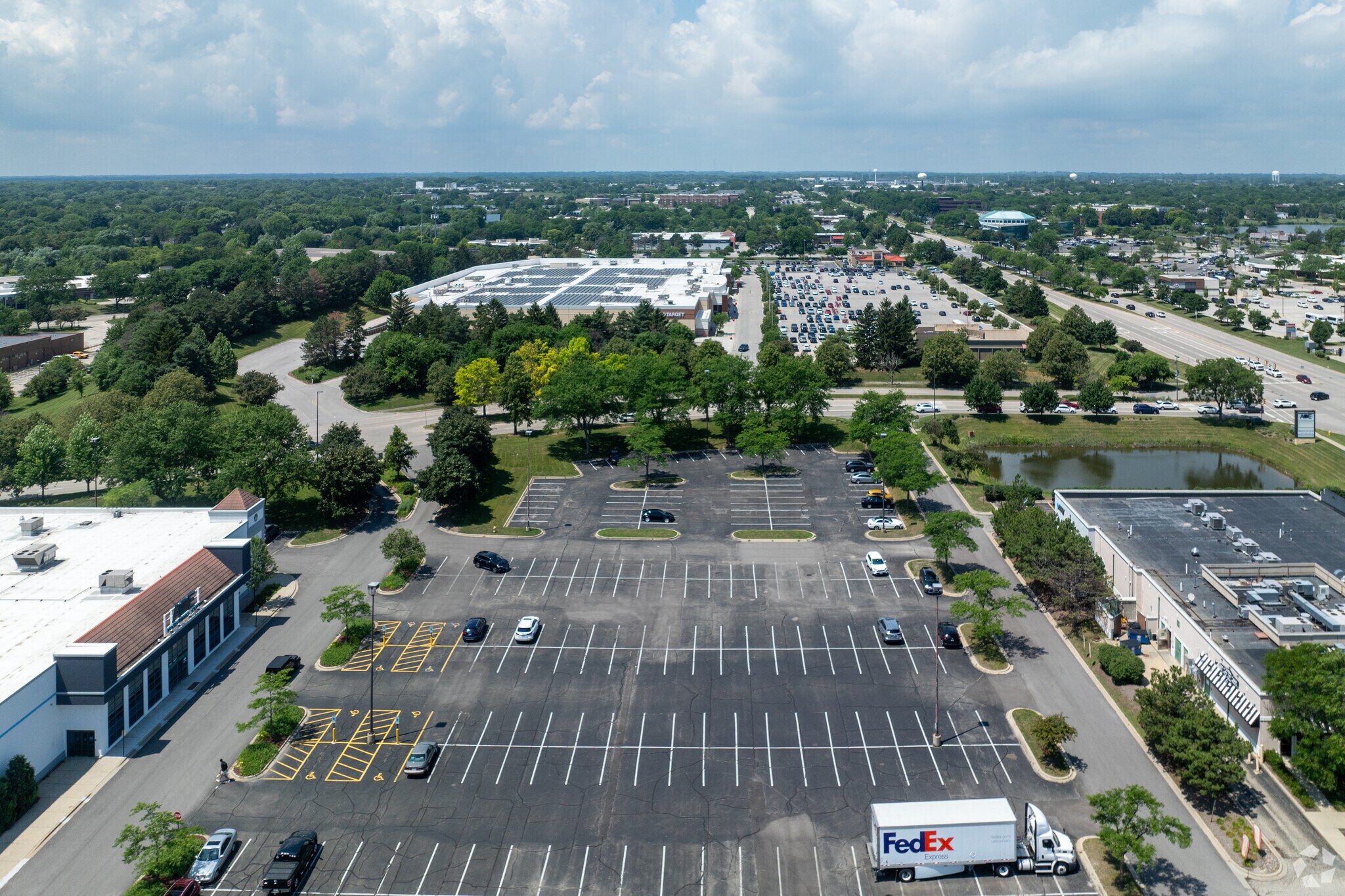 N Fairway Dr, Vernon Hills, IL for lease Primary Photo- Image 1 of 5