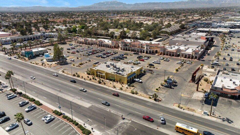 5015 W Sahara Ave, Las Vegas, NV for lease - Building Photo - Image 2 of 3