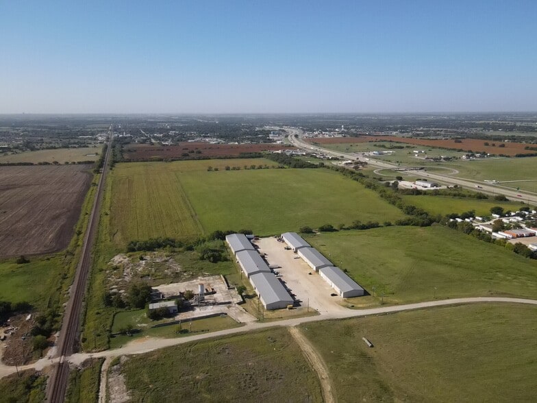 900 Utility Rd, Sanger, TX à louer - Aérien - Image 3 de 8