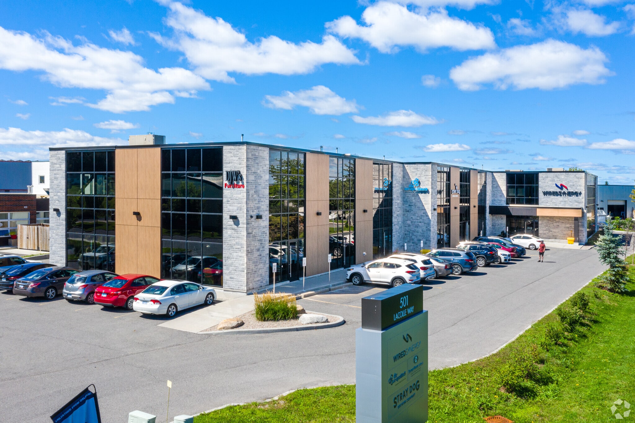 501 Lacolle Way, Ottawa, ON for lease Primary Photo- Image 1 of 3