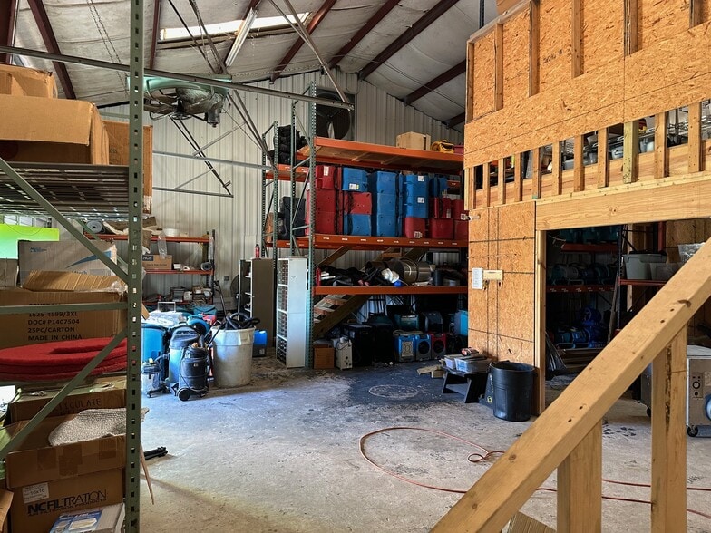 1621 Capital Cir NE, Tallahassee, FL for lease - Building Photo - Image 2 of 9