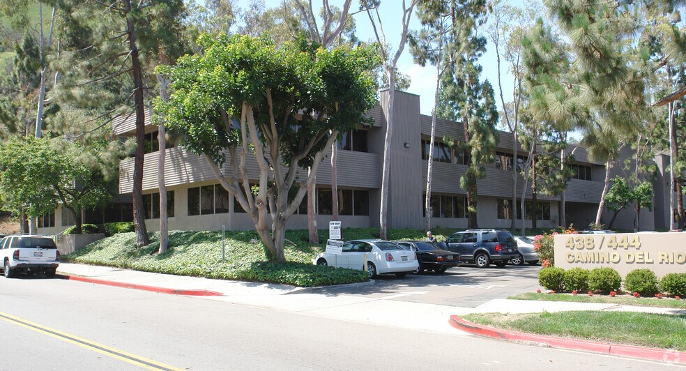 438 Camino del Rio S, San Diego, CA à louer - Photo du bâtiment - Image 3 de 5