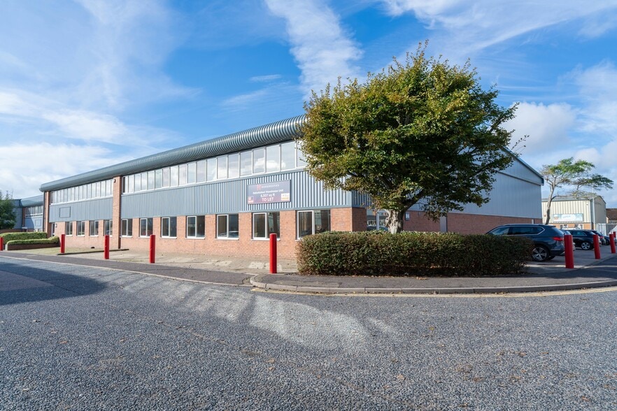 Dolphin Rd, Shoreham By Sea for lease - Building Photo - Image 1 of 11