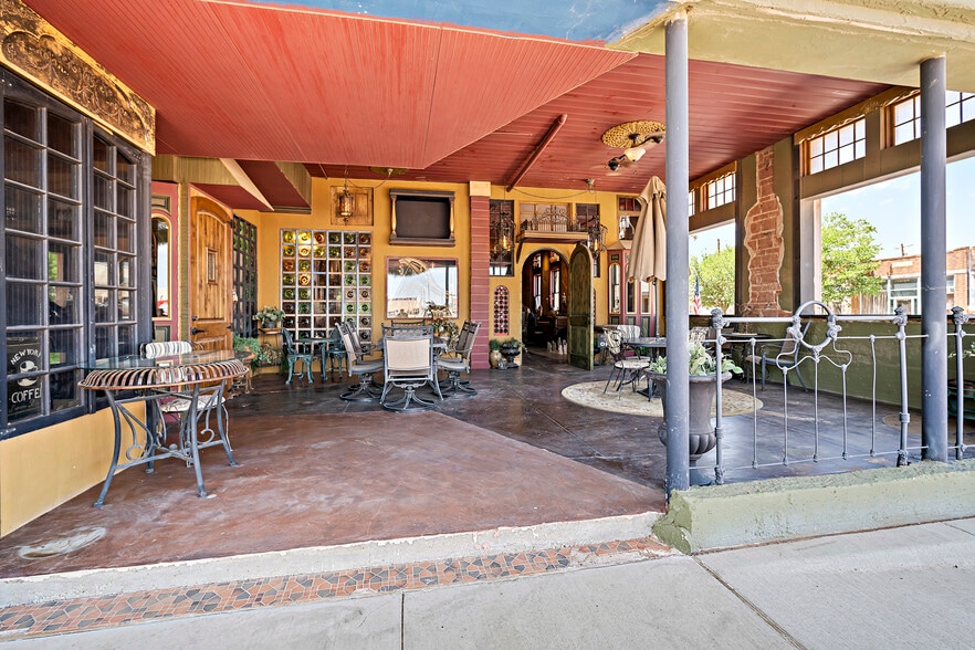 103 S 6th St, Brownfield, TX for sale - Building Photo - Image 1 of 1