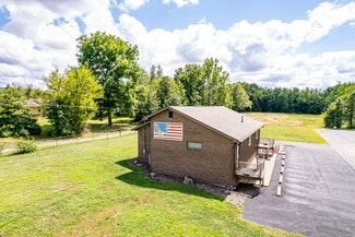 Plus de détails pour 376 E Main St, Mount Pleasant, PA - Bureau à vendre