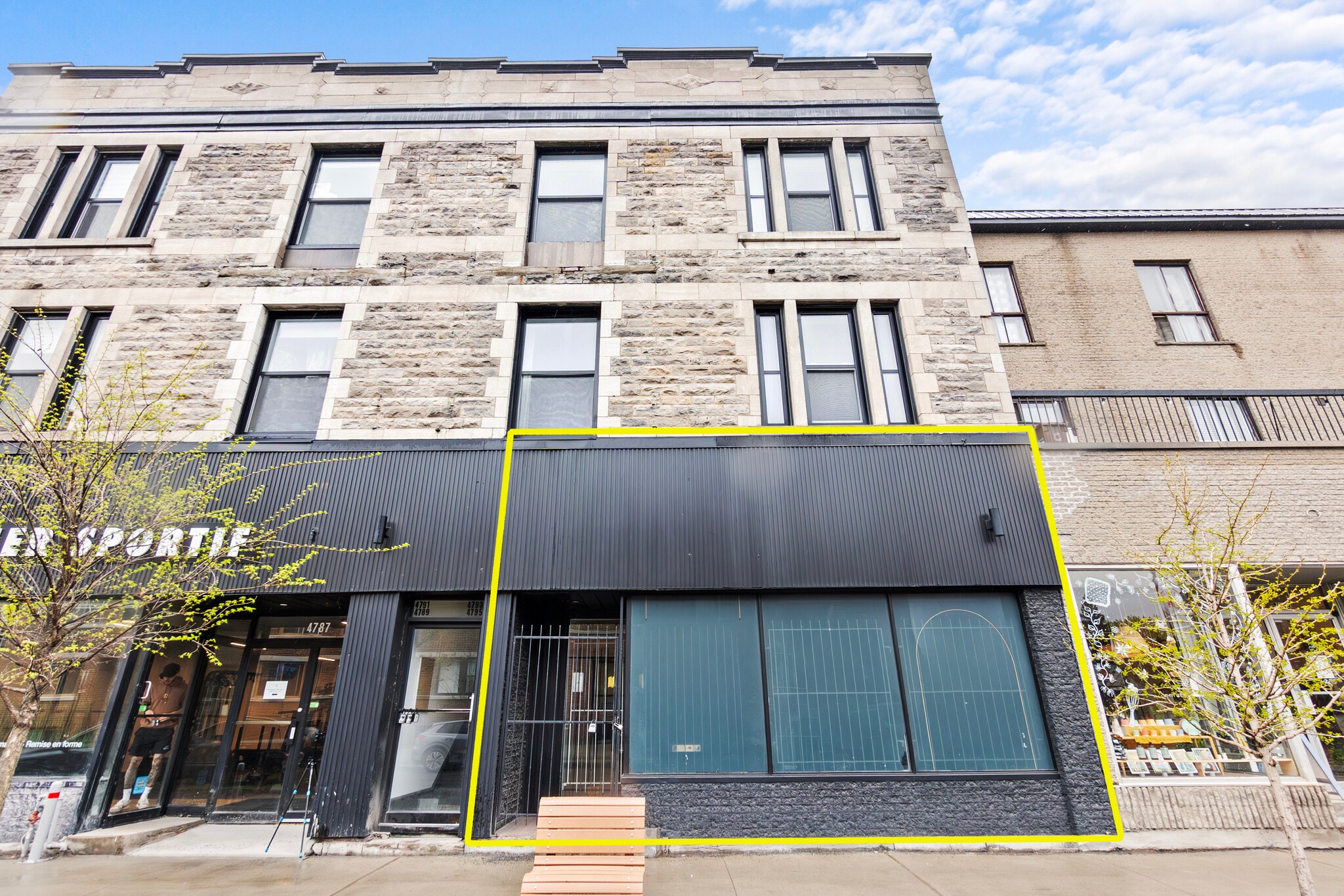 4787-4797 Rue Sainte-Catherine E, Montréal, QC for lease Building Photo- Image 1 of 13