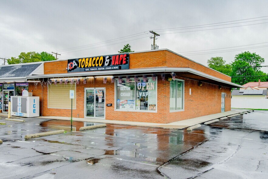 304 S Main St, Ada, OH à vendre - Photo du bâtiment - Image 2 de 27