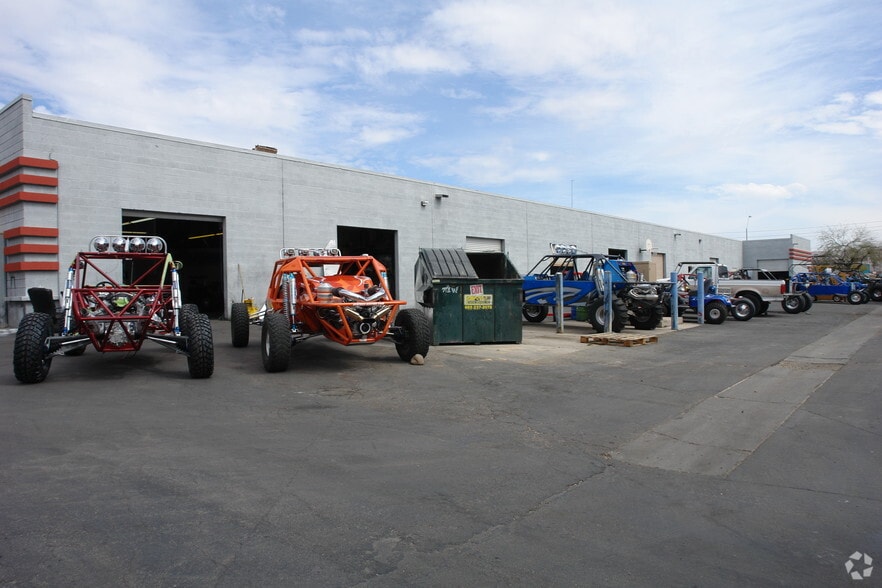 21622 N 7th Ave, Phoenix, AZ à louer - Photo du bâtiment - Image 3 de 7