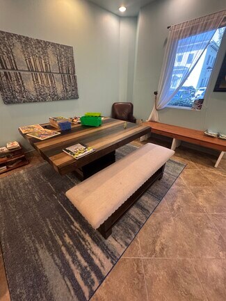 Plus de détails pour 5500 Bryson Dr, Naples, FL - Bureau à vendre