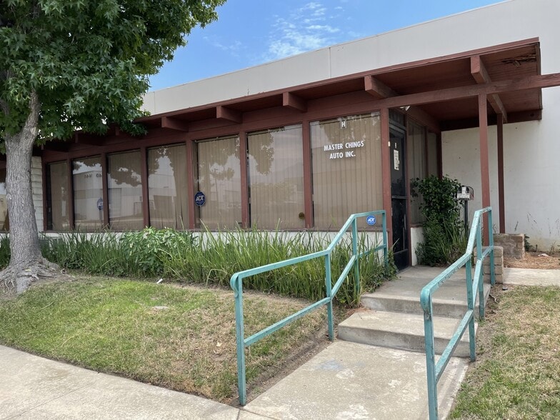 1445 W Brooks St, Ontario, CA for lease - Building Photo - Image 3 of 10