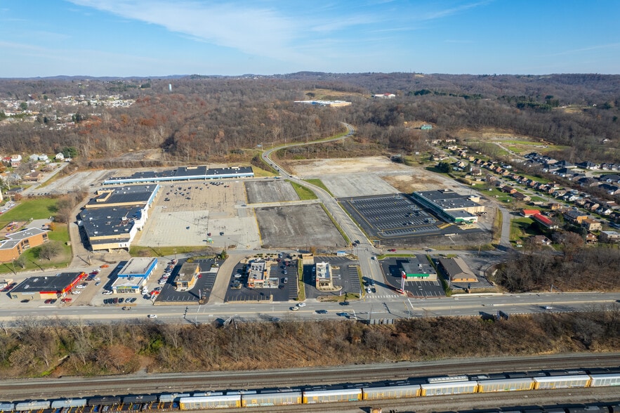 1654 W State St, Baden, PA à louer - Photo du bâtiment - Image 2 de 8