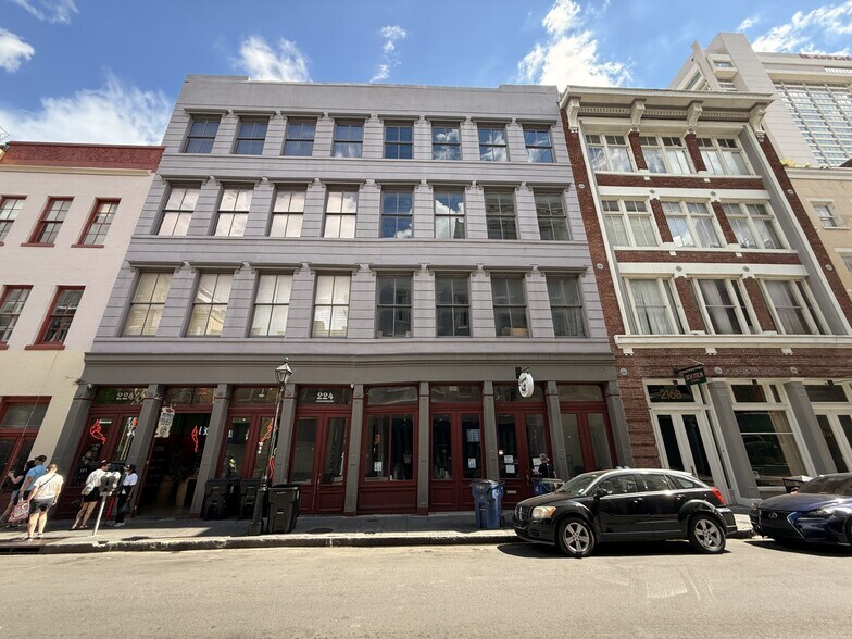 222-224 Chartres St, New Orleans, LA à vendre - Photo du bâtiment - Image 1 de 12