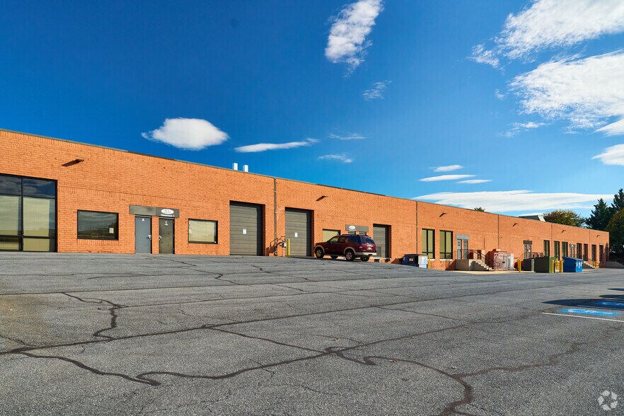 5107 Pegasus Ct, Frederick, MD for lease - Building Photo - Image 3 of 4