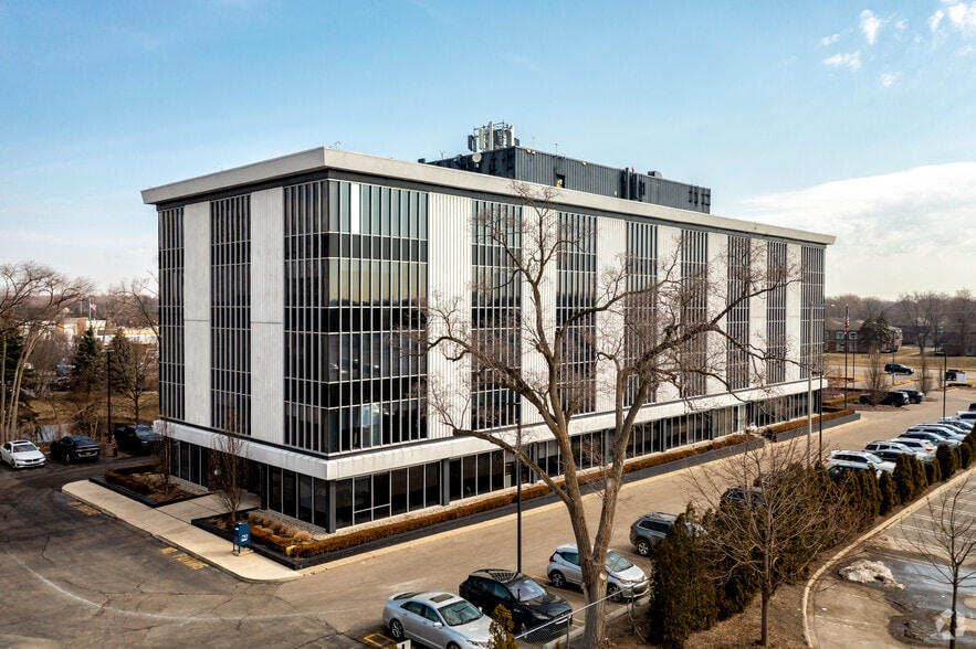 30555 Southfield Rd, Southfield, MI à louer - Photo du bâtiment - Image 3 de 10