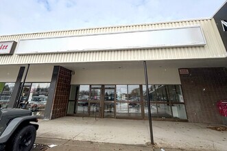 328-386 Speedvale Ave E, Guelph, ON for lease Building Photo- Image 2 of 12