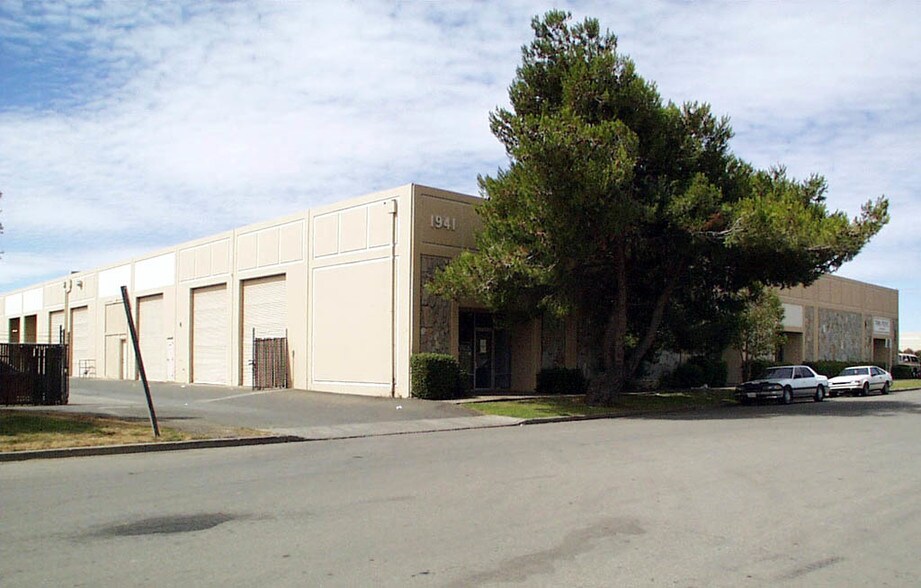1941 Walters Ct, Fairfield, CA à louer - Photo du bâtiment - Image 2 de 4