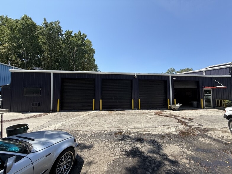 3807 Lawrenceville Hwy, Tucker, GA à vendre - Photo du bâtiment - Image 3 de 8