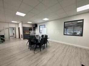 Flex in Limonest for sale Interior Photo- Image 1 of 4