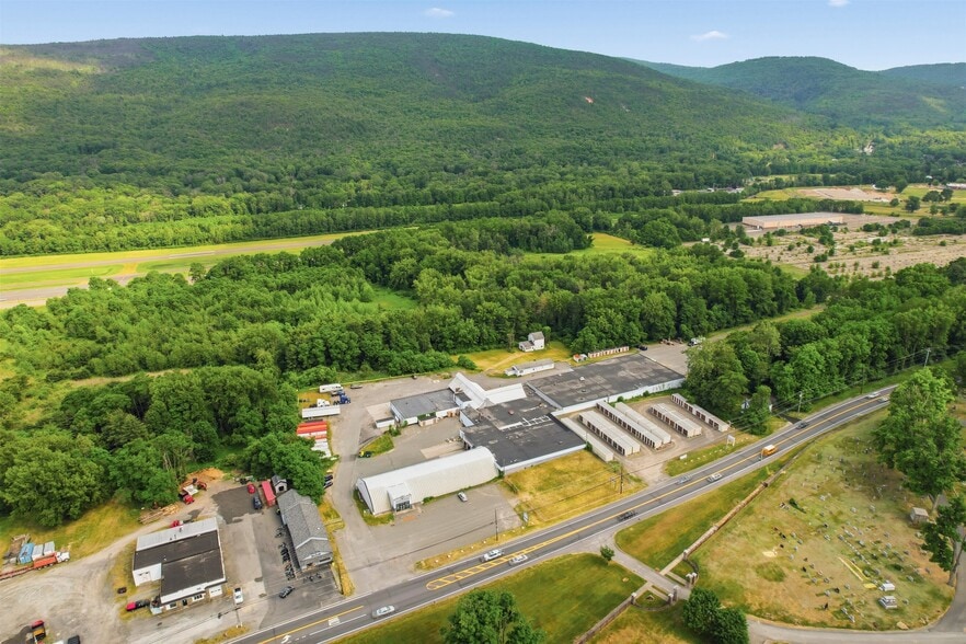 8085 Route 209, Ellenville, NY for lease - Building Photo - Image 3 of 22