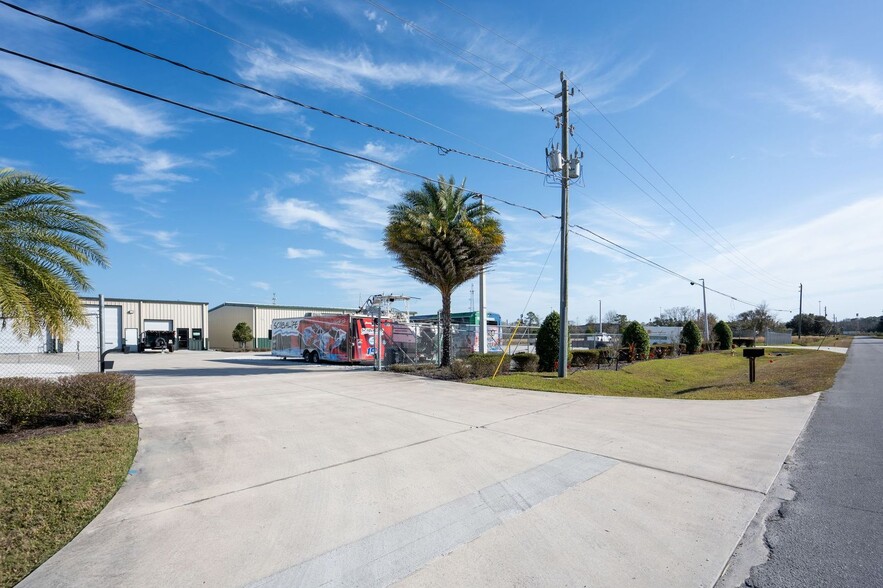 118 Commercial Dr, Saint Augustine, FL for lease - Building Photo - Image 3 of 6