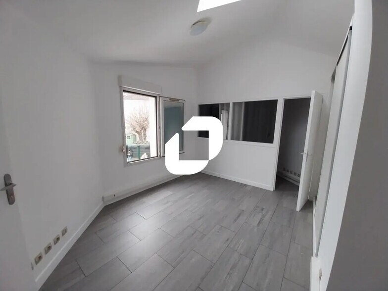 Bureau dans Bry-sur-Marne à louer - Photo intérieure - Image 3 de 6