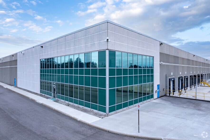 2121 Cornwall Rd, Oakville, ON for sale - Primary Photo - Image 1 of 1