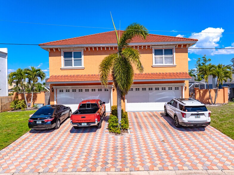 2119- 2125 Montclair Dr, Sarasota, FL à vendre - Photo du bâtiment - Image 3 de 10