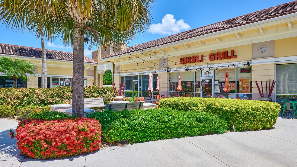 12335-12457 Hagen Ranch Rd, Boynton Beach, FL à louer - Photo du bâtiment - Image 3 de 4