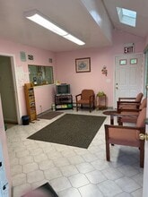 973 Targee St, Staten Island, NY for lease Interior Photo- Image 1 of 6