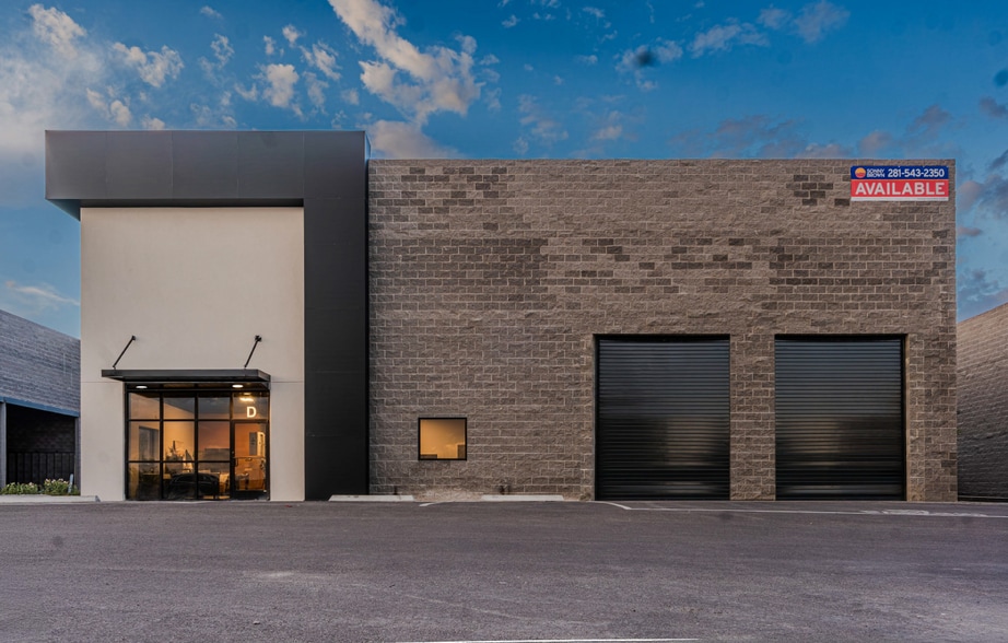 1345 N Zaragoza Rd, El Paso, TX for lease - Building Photo - Image 3 of 11