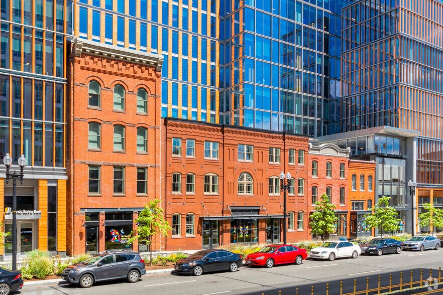 655 New York Ave NW, Washington, DC à louer - Photo du bâtiment - Image 2 de 7