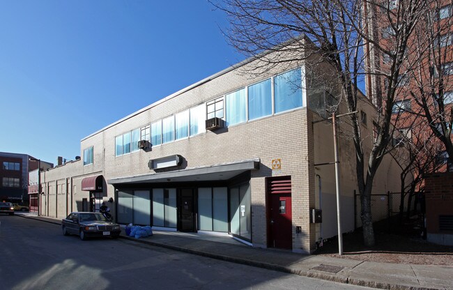 More details for 18 Dartmouth St, Malden, MA - Retail for Lease