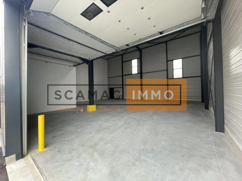 Flex in for lease - Interior Photo - Image 2 of 5