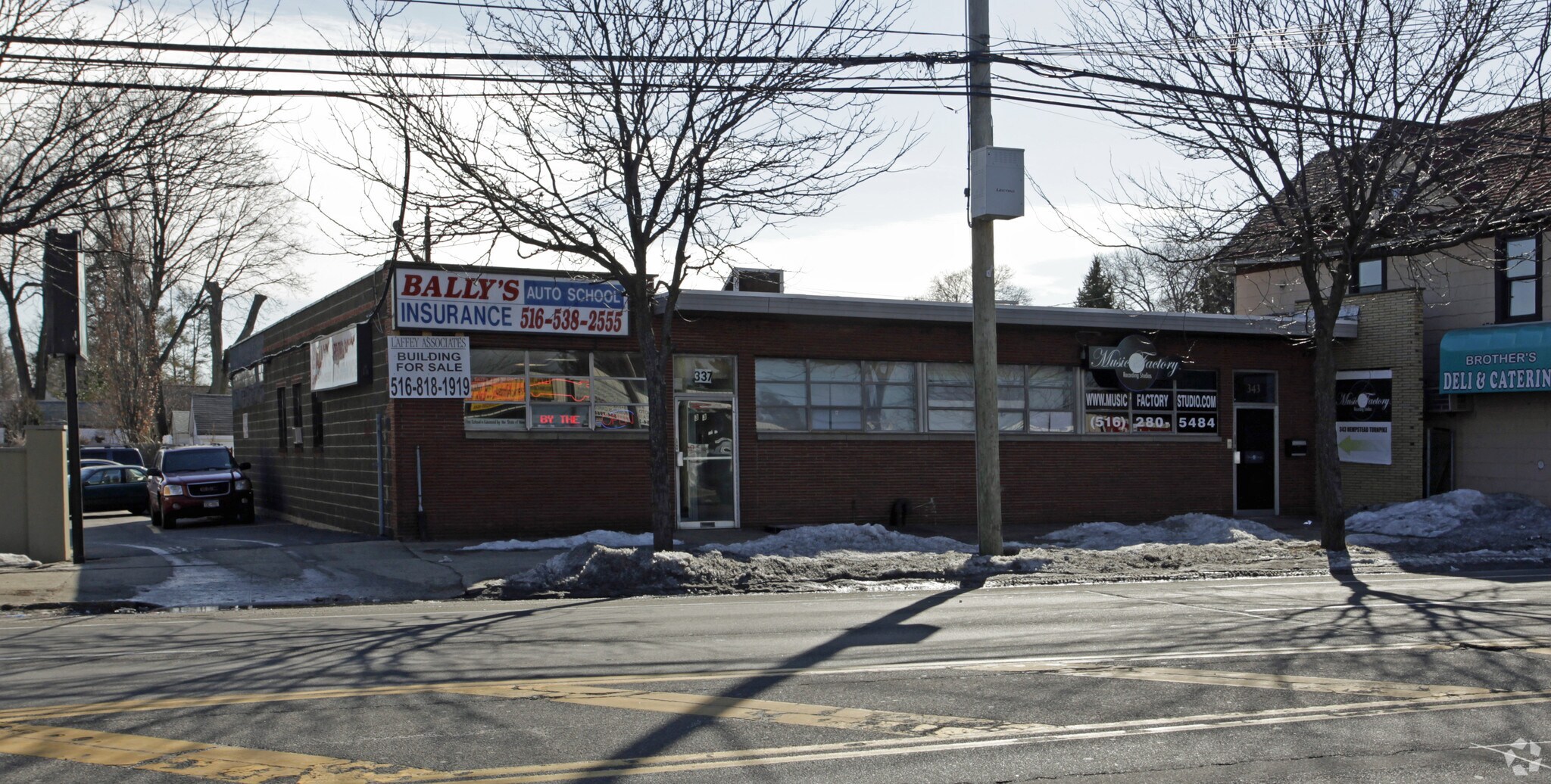 337-345 Hempstead Tpke, West Hempstead, NY à vendre Photo principale- Image 1 de 5