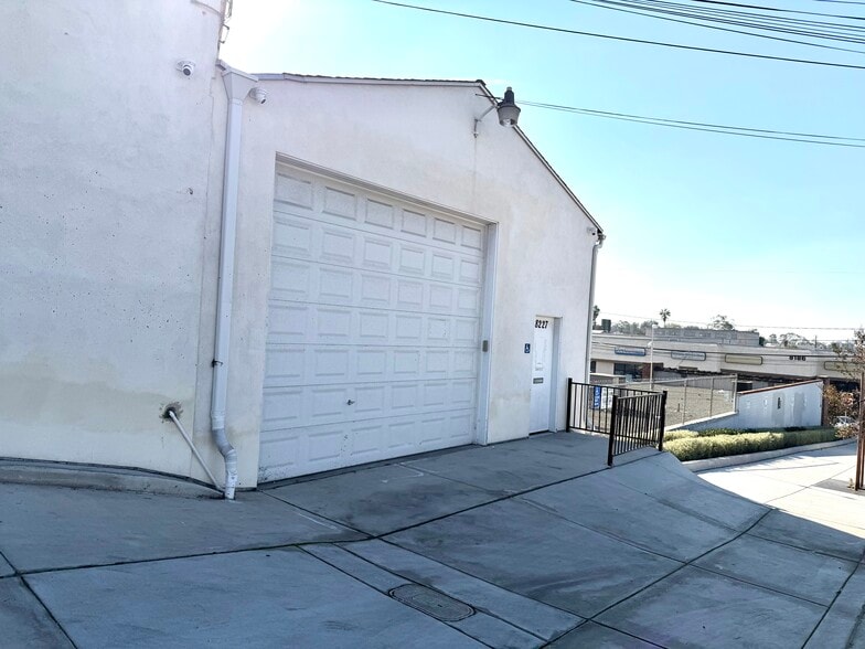 8227-8229 Commercial St, La Mesa, CA for lease - Building Photo - Image 2 of 5